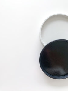 Round Concrete Tray (Black or White)